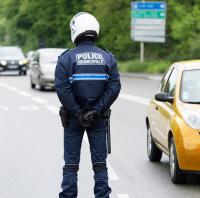 L’OBLIGATION DE DENONCIATION ET SON IMPOSSIBLE EXECUTION L’OBLIGATION DE DENONCIATION ET SON IMPOSSIBLE EXECUTION